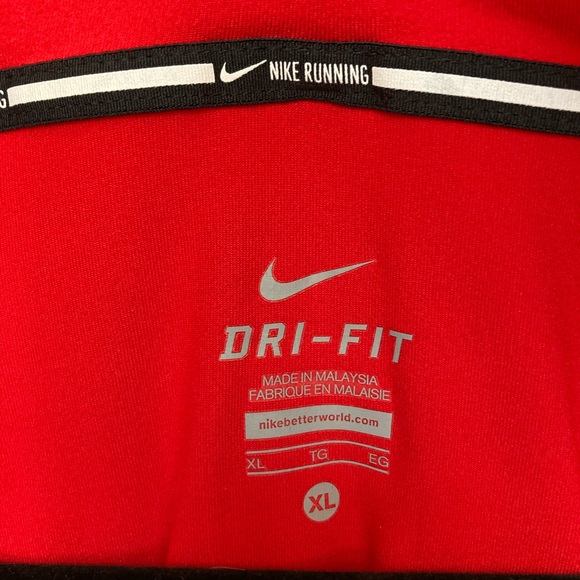Nike Red Performance Jacket - Picture 2 of 4